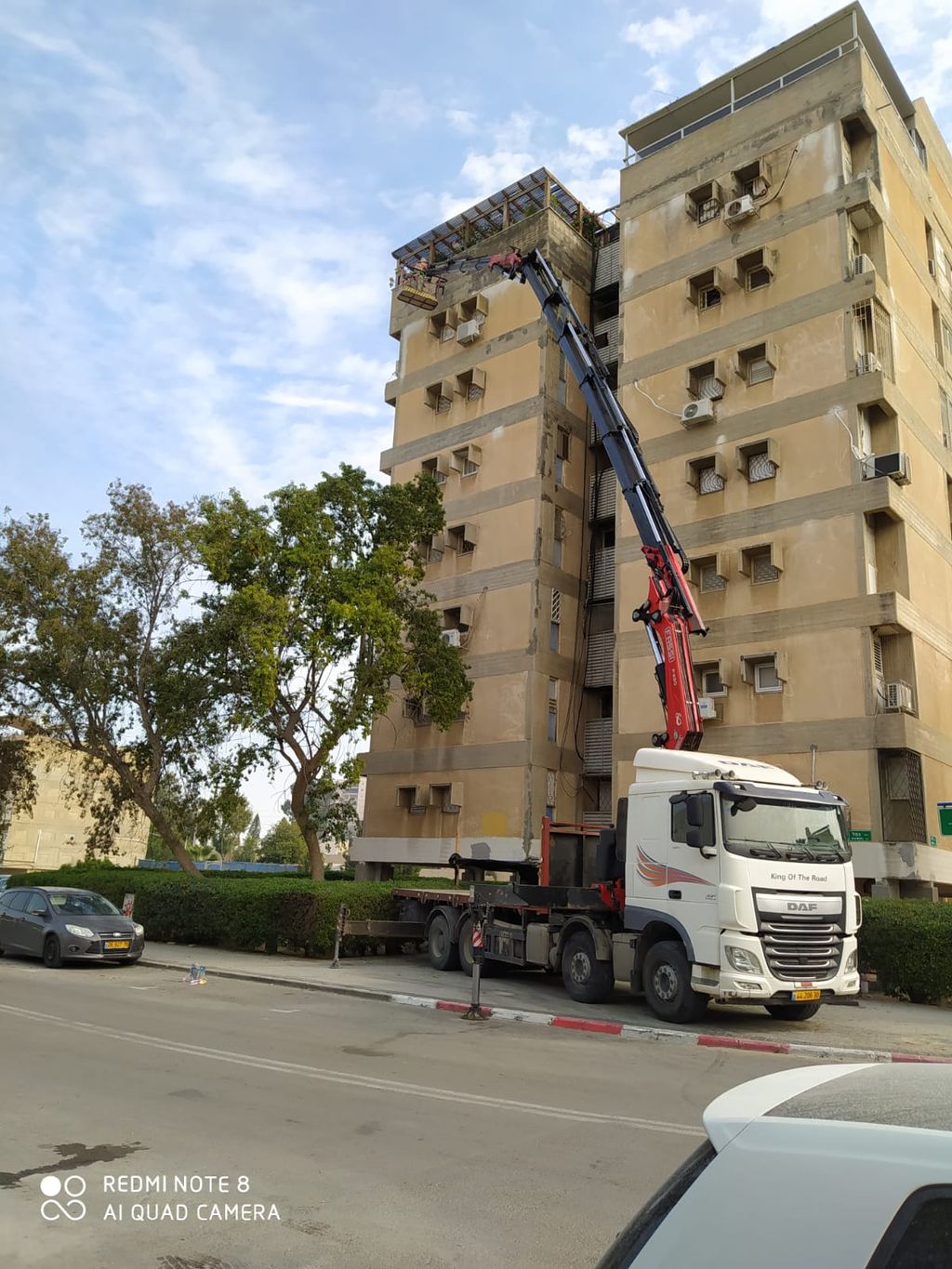 מנוף מניף לבית דירות